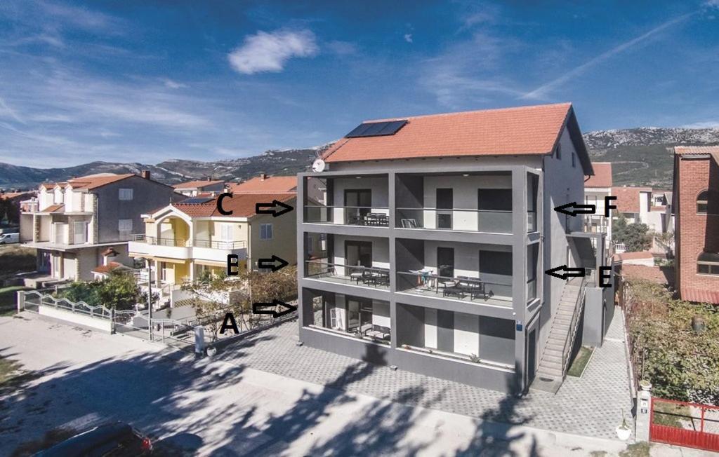 Apartmani U Kastelima Kaštela Eksteriør billede