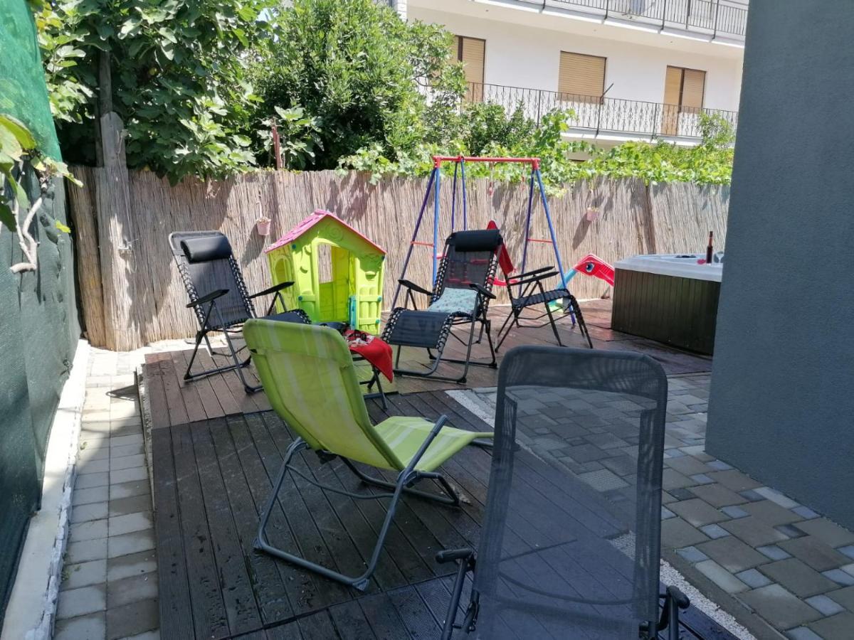 Apartmani U Kastelima Kaštela Eksteriør billede